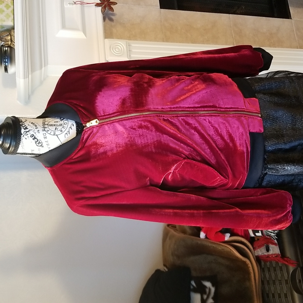 Love Tree Red velvet Jacket - Picture 2 of 6